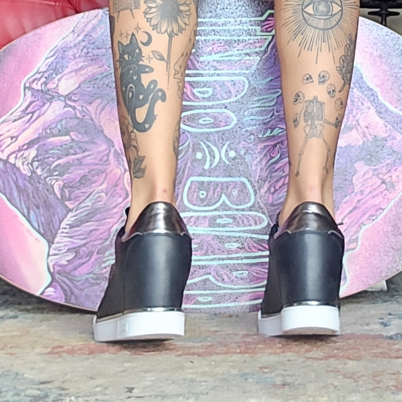 GUESS Women's FLOWURS Wedge Sneakers size 11M New without box - Picture 3 of 10